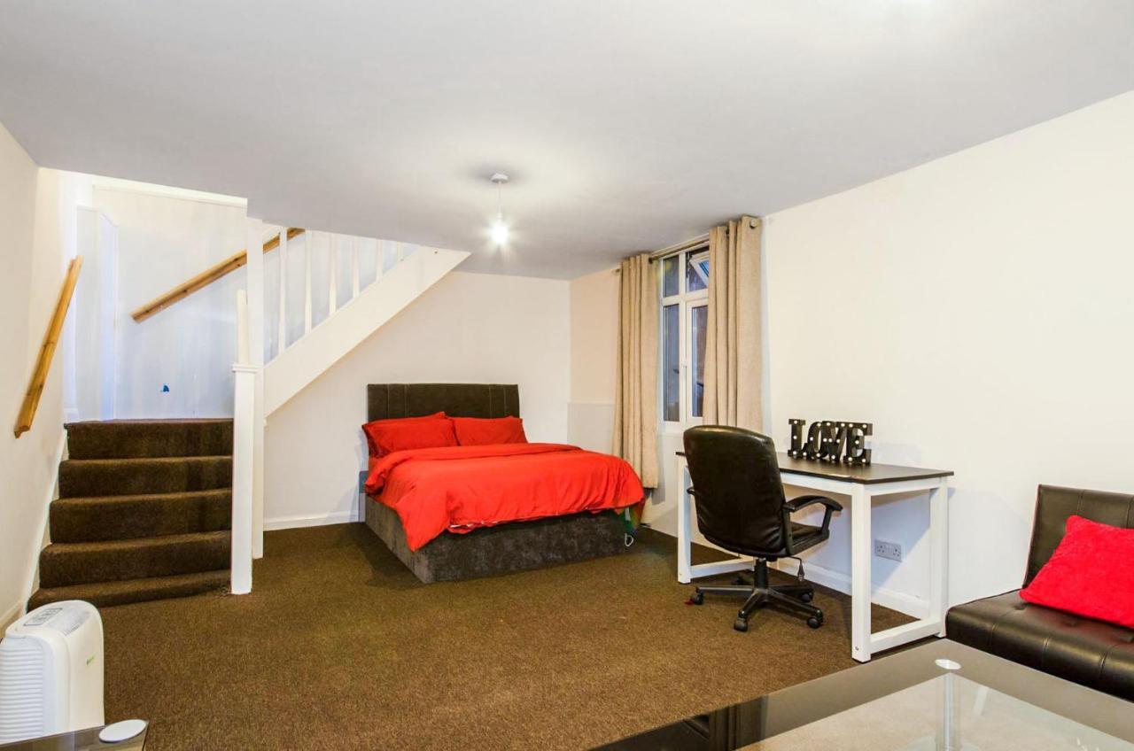 Spacious Studio Flat- Watford Junction & Harry Potter World Zewnętrze zdjęcie
